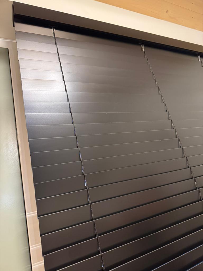Zwarte houten Jaloezieën, Ophalen, 200 cm of meer, Zwart, 150 tot 200 cm