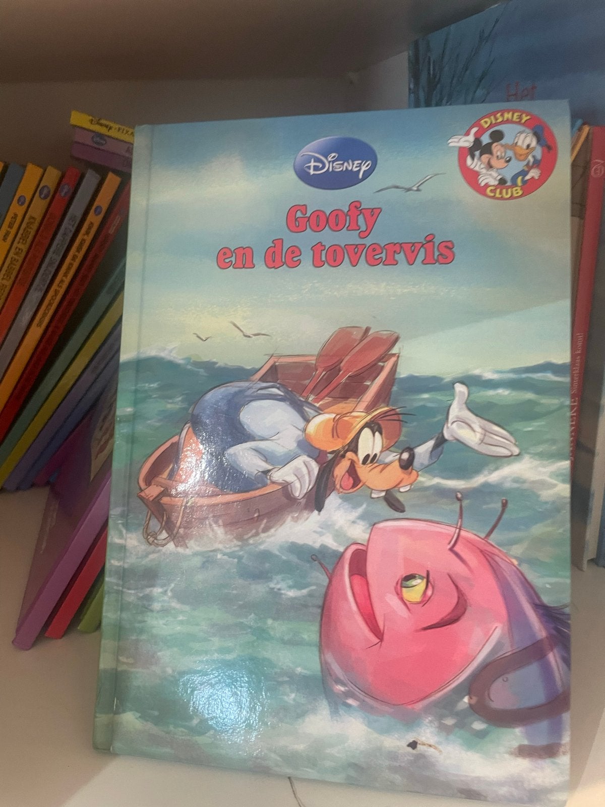 Disney Boekenclub: Goofy en de tovervis, Boeken, Fictie algemeen, Jongen of Meisje, Ophalen of Verzenden, Zo goed als nieuw