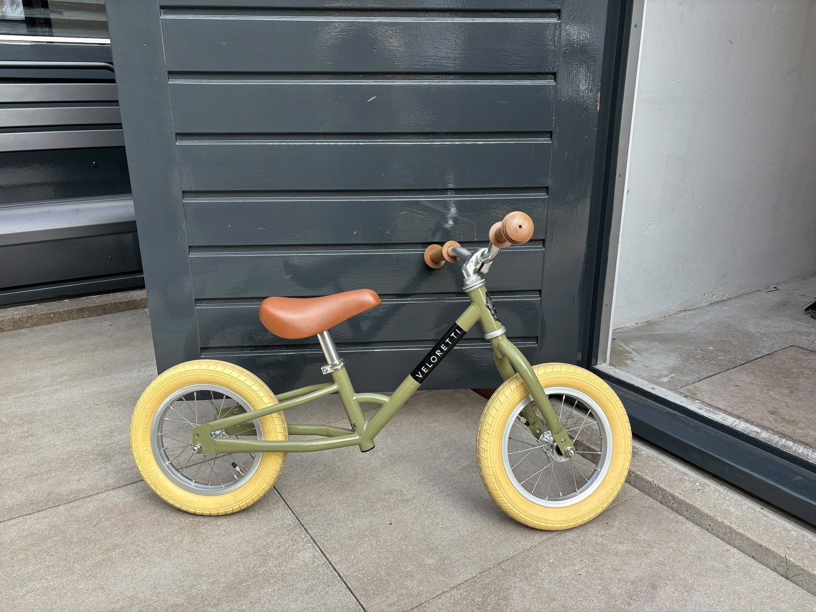 Veloretti Mini kleur Desert Moss, Ophalen, Zo goed als nieuw, Loopfiets