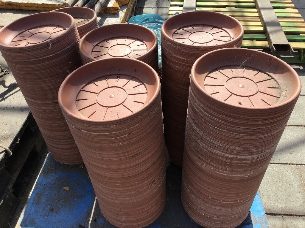Bloempot schotels, Overige materialen, Rond, Zo goed als nieuw, Minder dan 40 cm