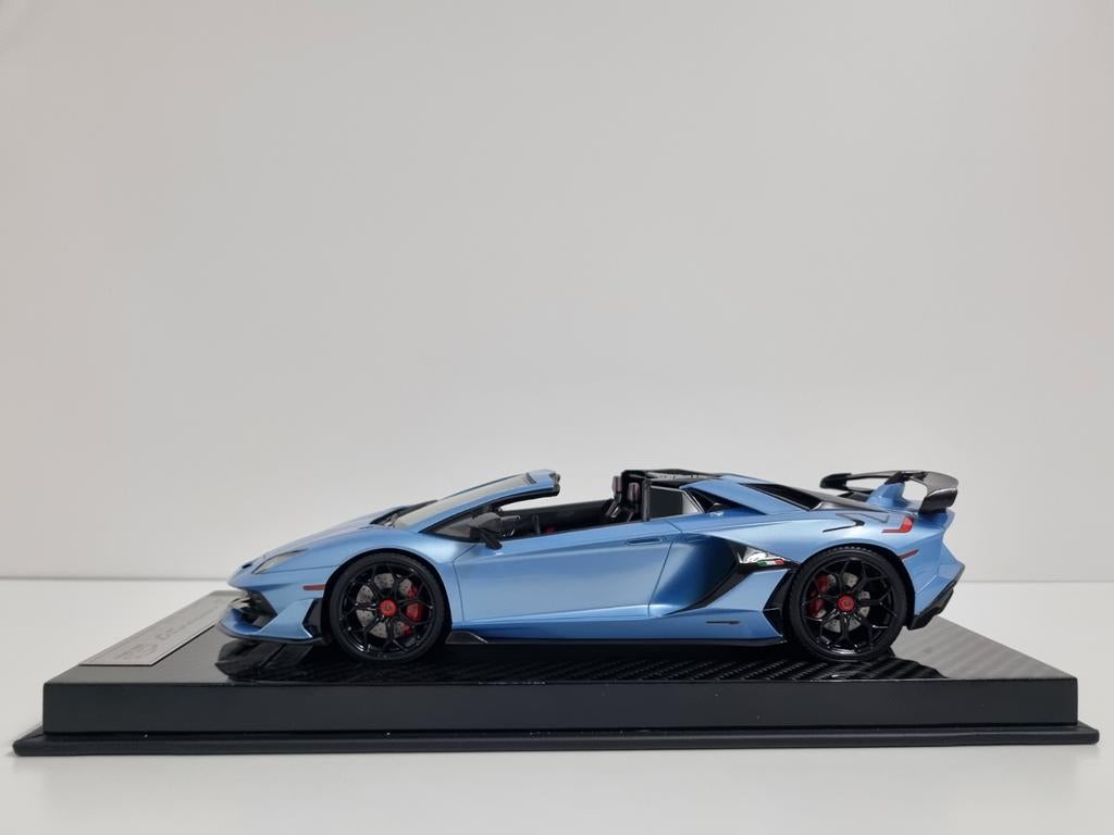 Runner UU
Lamborghini Aventador SVJ Roadster 1/15 1:18 Nieuw, Ophalen of Verzenden, Nieuw, Auto