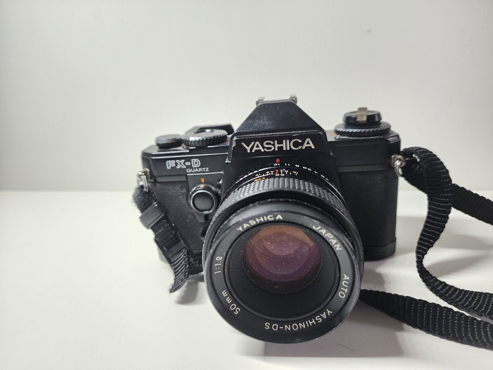 Yashica FX-D Quartz met 50mm 1.9 lens, Ophalen of Verzenden