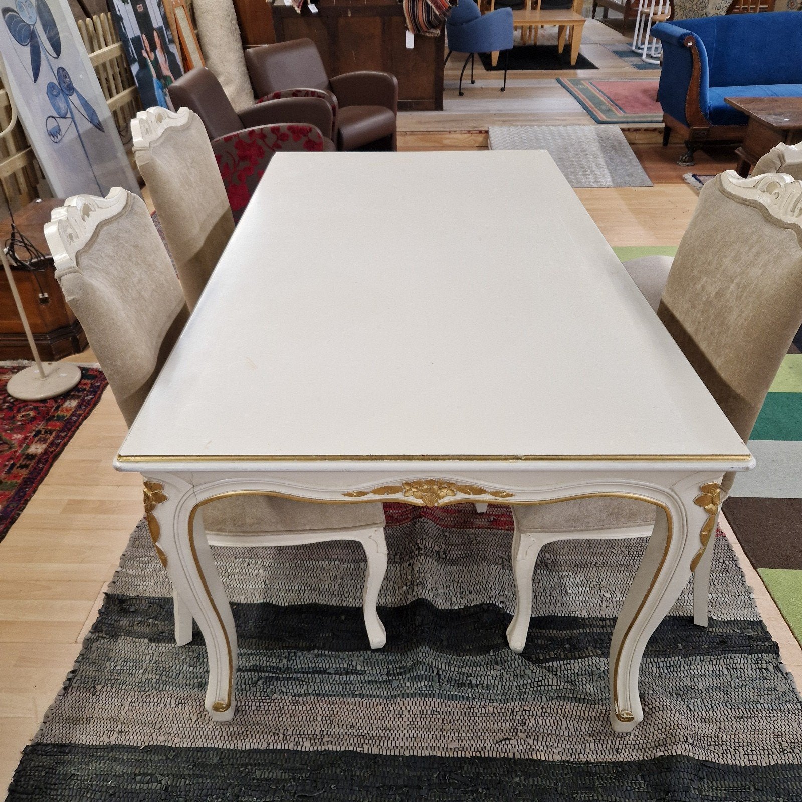 Elegante Eettafel met Goudkleurige Details en 4 Stoelen, Ophalen, Gebruikt, Overige materialen, 100 tot 150 cm