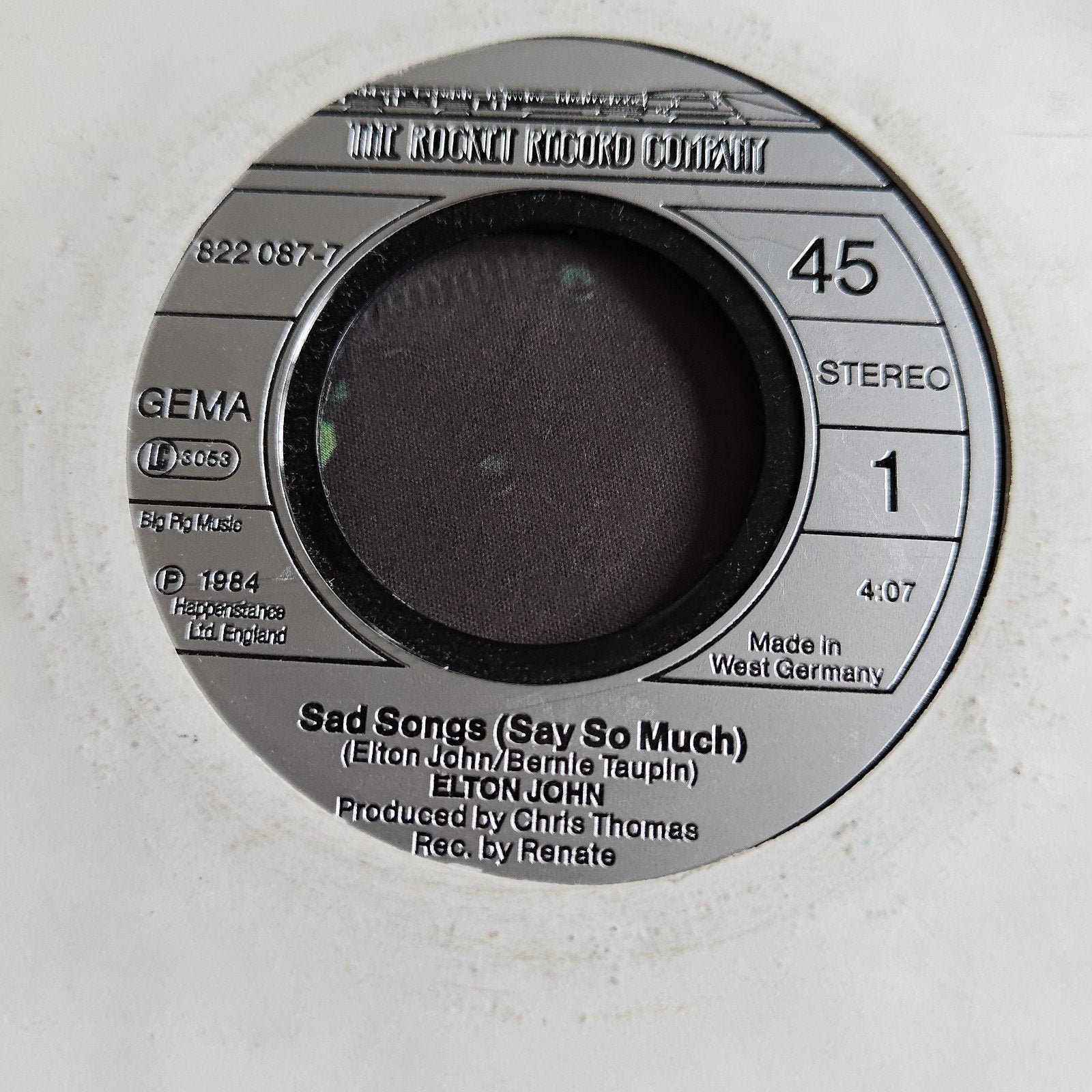 Elton John - Sad Songs (Say So Much) 7 inch single, Gebruikt, 7 inch, Ophalen of Verzenden, Pop