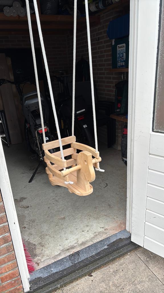 Houten schommel, Kinderen en Baby's, Speelgoed | Houten speelgoed, Gebruikt, Rij- of Hobbelspeelgoed, Ophalen