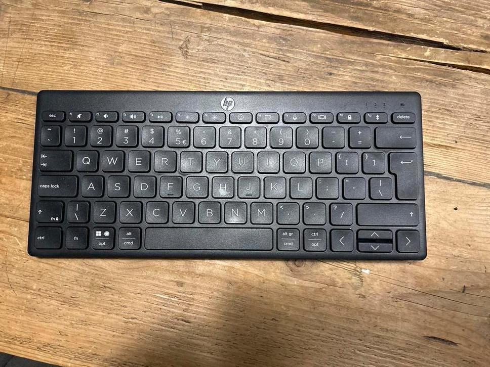 Mini Draadloos HP Toetsenbord, Gebruikt, Multimediatoetsen, Ophalen of Verzenden, Draadloos