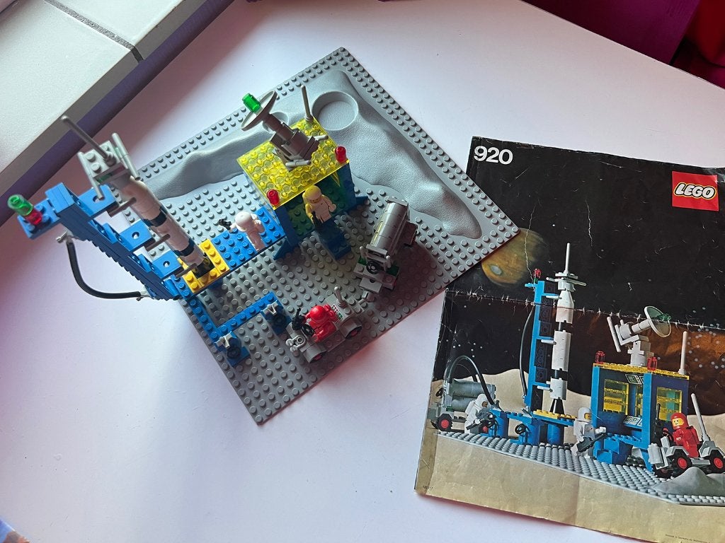 Lego classic rocket launch pad 920-2, Lego, Ophalen of Verzenden, Zo goed als nieuw, Space