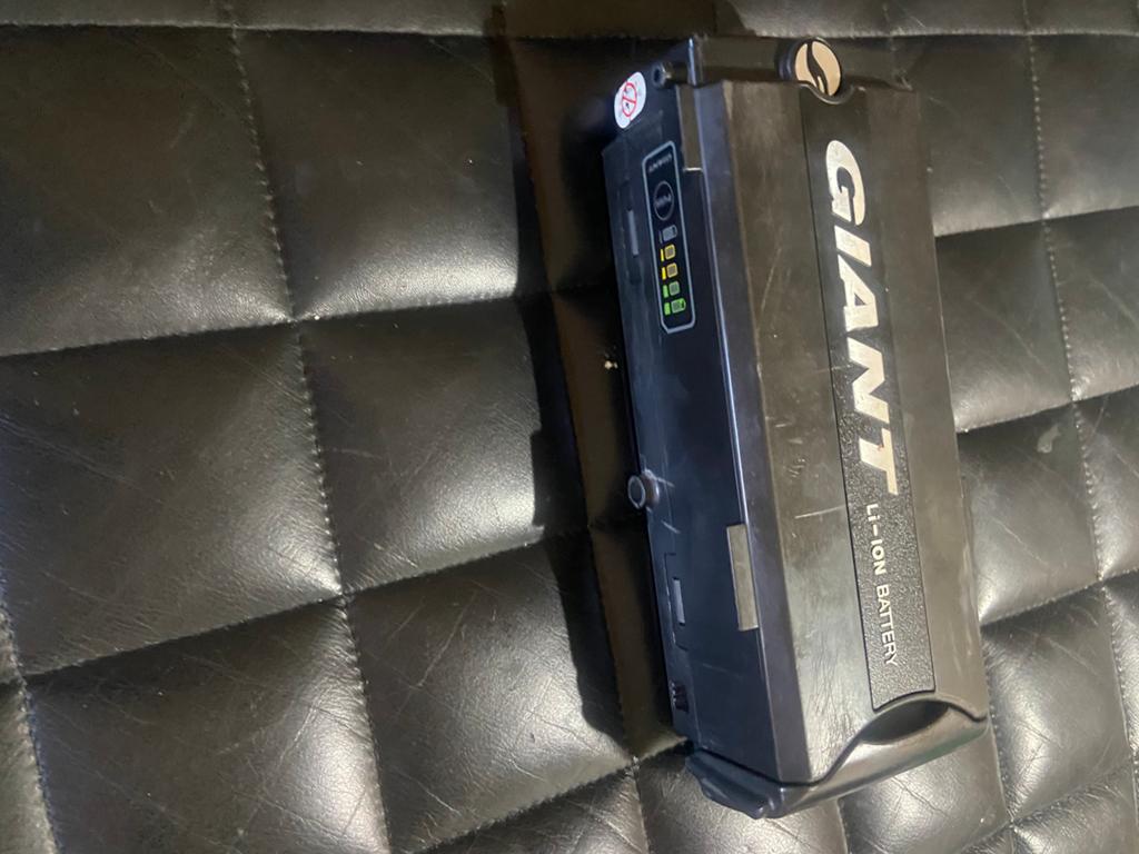 Giant accupack 36 volt 4 pins werkt goed, Ophalen of Verzenden, Gebruikt