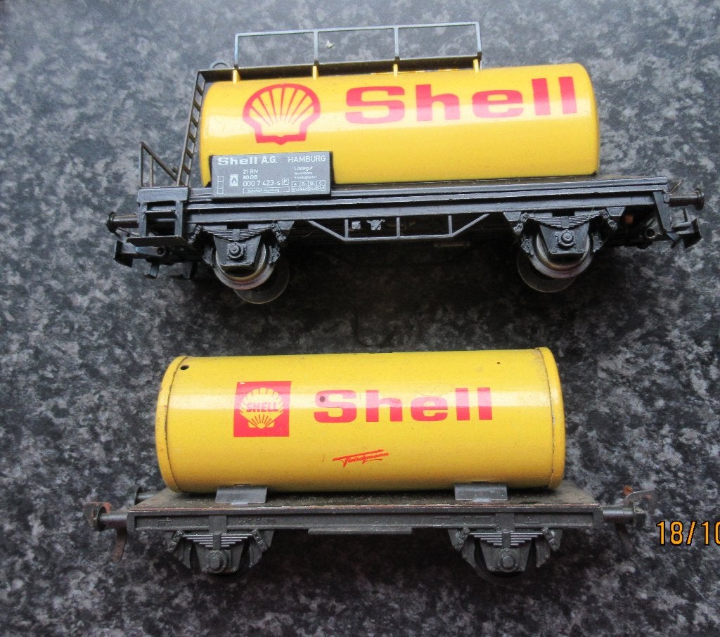 2 SHELL -KETELWAGONS MET EMBLEEM-MARKLIN/ FLEISCHMANN-CA1962, Gelijkstroom, Wagon, Ophalen of Verzenden, Zo goed als nieuw