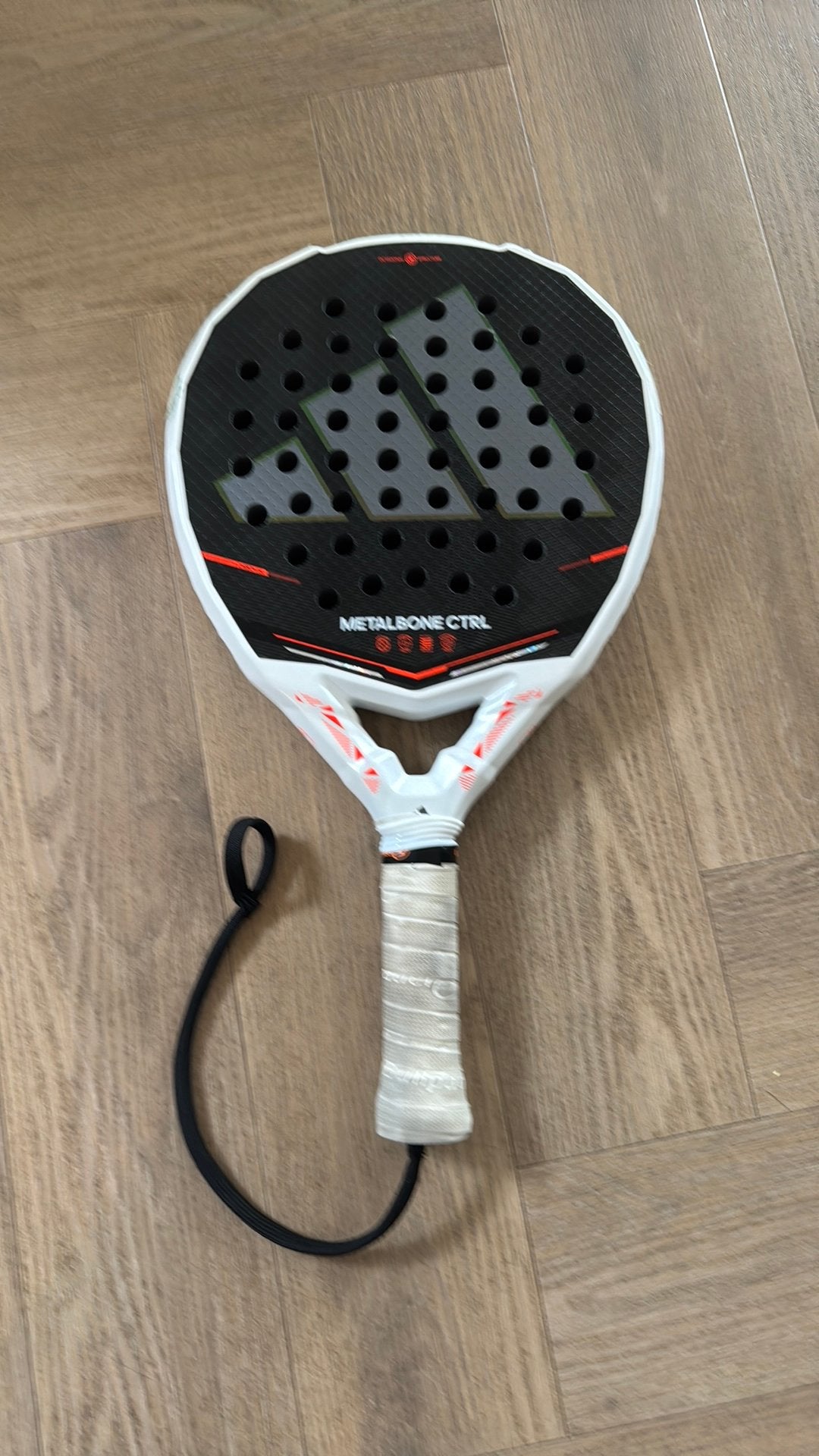 Adidas Metalbone Ctrl Padelracket 2026, Sport en Fitness, Padel, Ophalen, Zo goed als nieuw