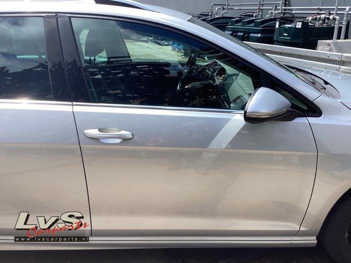 Portier 4Deurs rechts-voor van een Volkswagen Golf (LA7W), Auto-onderdelen, Carrosserie en Plaatwerk, Gebruikt, -, -, Ophalen of Verzenden