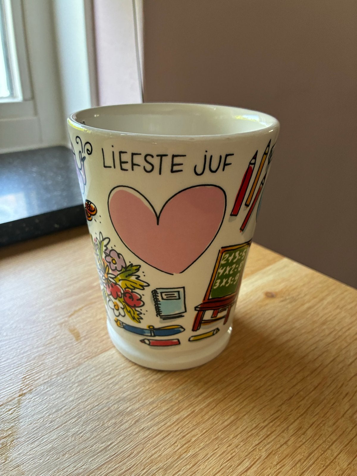 Mok 'Liefste Juf' - Leuk cadeau voor de juf!, Ophalen, Overige typen, Zo goed als nieuw, Steen/keramiek