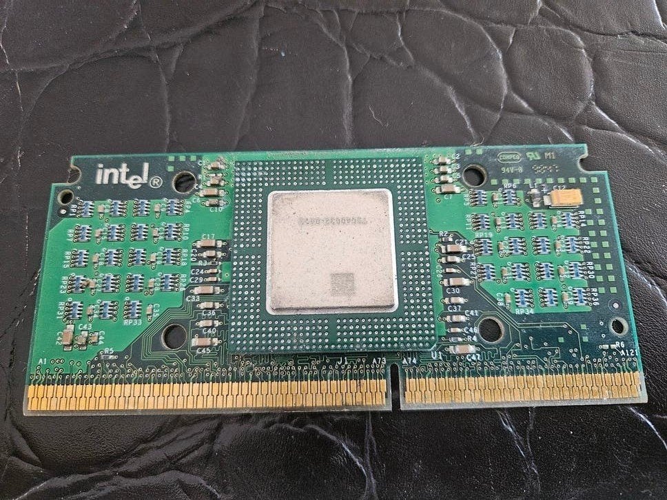 Intel Celeron Processor SL39Z 400/66 CPU, Computers en Software, Processors, Gebruikt, Overige, Minder dan 2 Ghz, Ophalen of Verzenden