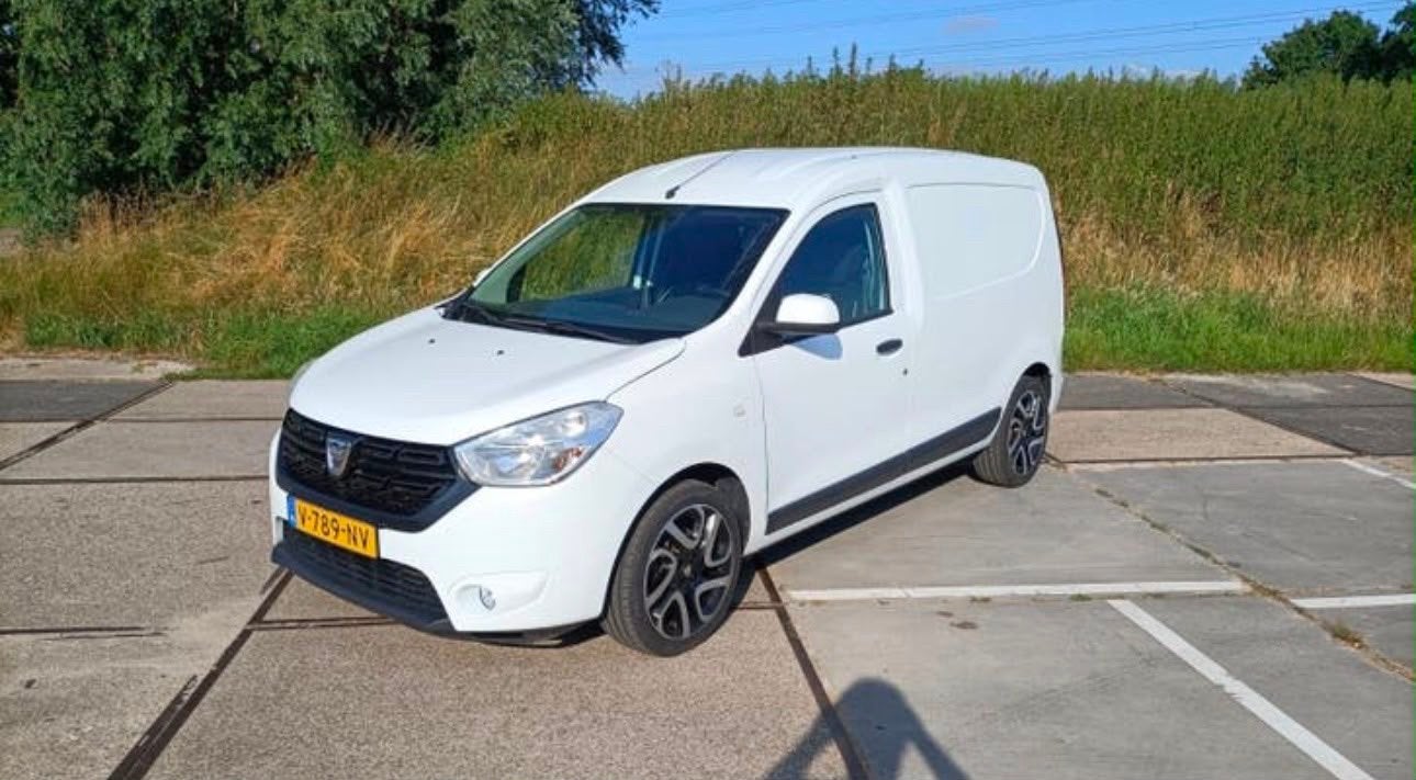Dacia Dokker Van 1.5 dCi 90pk Stop & Start 2018, Auto's, 4 cilinders, Origineel Nederlands, 24 km/l, 1181 kg