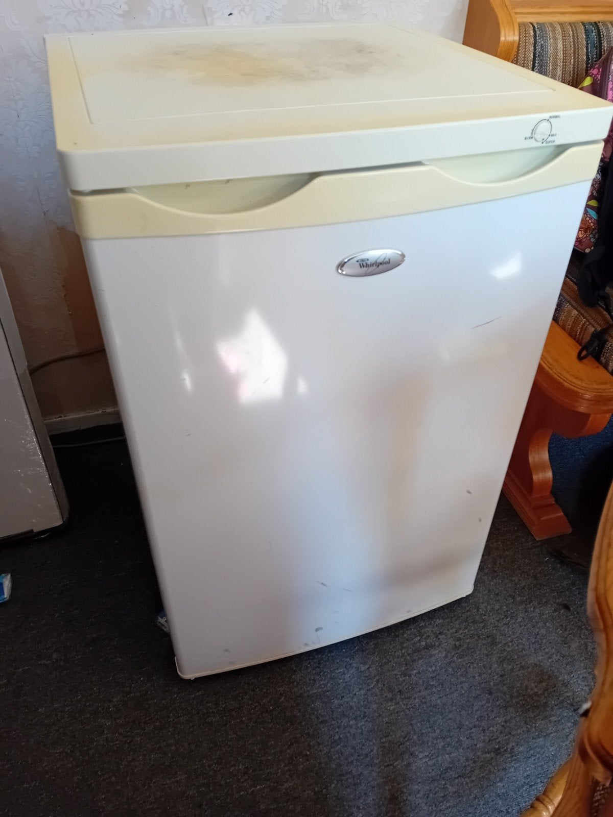 Vriezer tafelmodel, Ophalen, Minder dan 85 cm, Minder dan 75 liter, 45 tot 60 cm