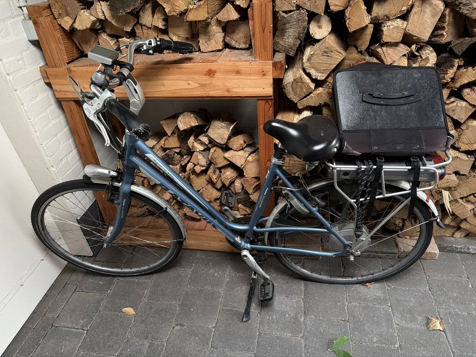 Elektrische fiets (versleten) - Opknapper, Fietsen en Brommers, Elektrische fietsen, Ophalen, Gebruikt