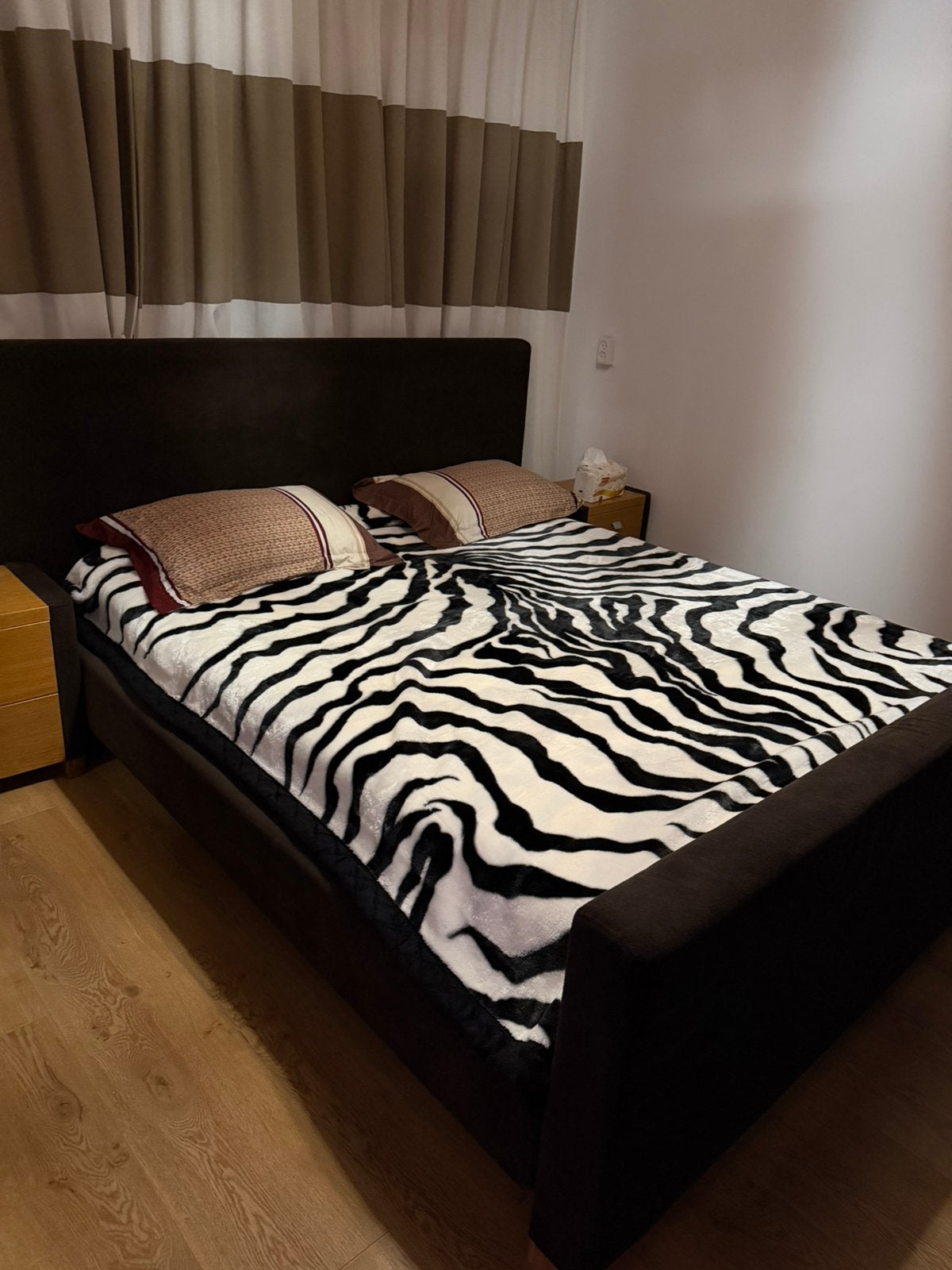 Slaapkamer zonder kast, eikenbruin met een grote doos, Ophalen, Zo goed als nieuw, Tweepersoons