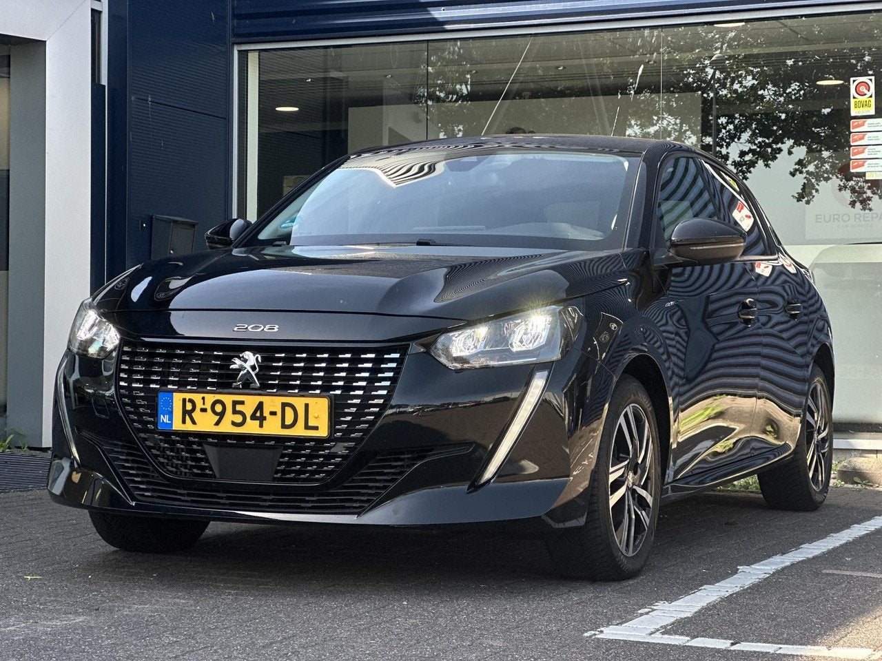 Peugeot 208 1.2 PureTech Allure Pack | Adaptive Cruise Contr, 101 pk, Origineel Nederlands, 19 km/l, 3 cilinders
