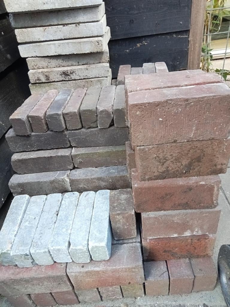 Diverse klinkers en tegels, Ophalen, Gebruikt, Beton, Klinkers