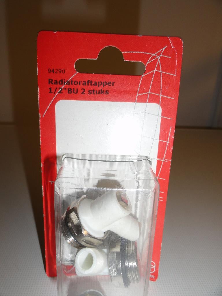 2 stuks radiator aftapper 1/2 duim *bu - nieuw, Ophalen, 30 tot 80 cm, Radiator, Nieuw