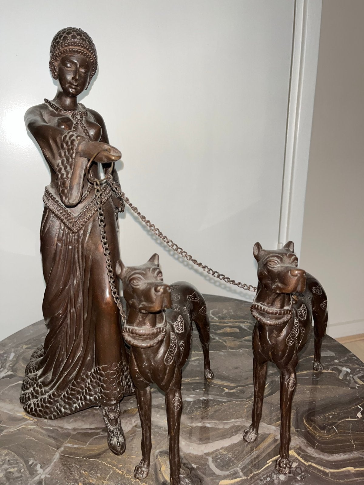 Art-Deco Bronzen Beeld Dame met Honden - Otto Poertzel style, Antiek en Kunst, Art deco, Ophalen of Verzenden, 20 - 50 cm, Beeld