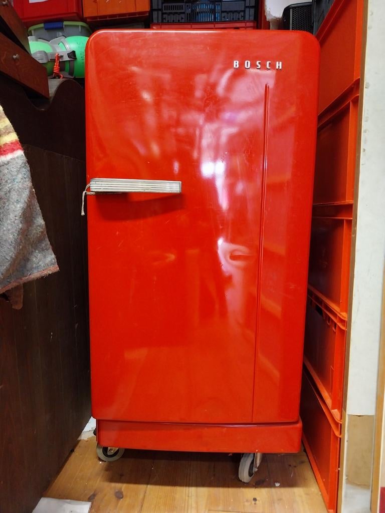 Vintage Rode Bosch Koelkast Jaren '50 - Coca-Cola Rood, Witgoed en Apparatuur, Koelkasten en IJskasten, 100 tot 150 liter, 45 tot 60 cm