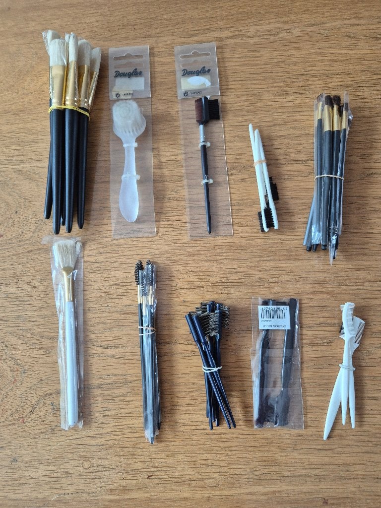 Te koop verschillende Make up kwasten, Ophalen of Verzenden, Nieuw, Gehele gezicht