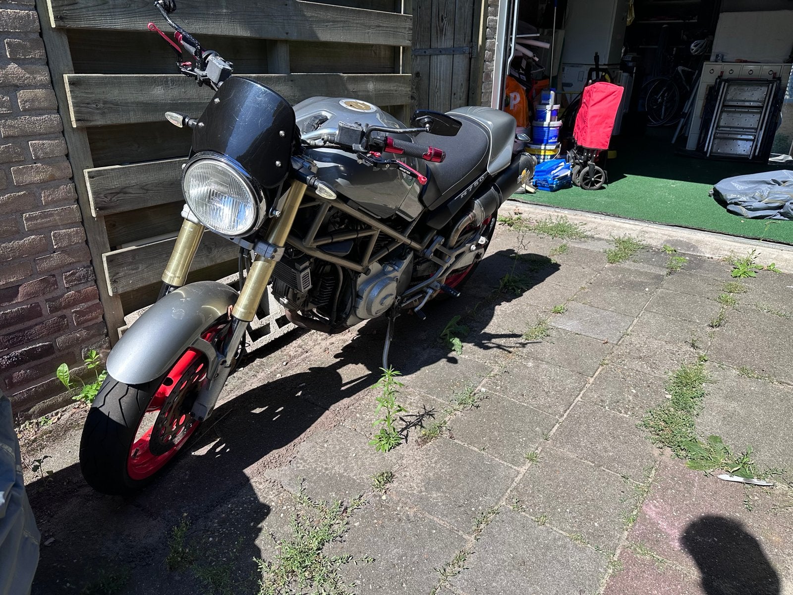 Ducati Monster M750, Motoren, 2 cilinders, Gebruikt, Particulier, Meer dan 35 kW