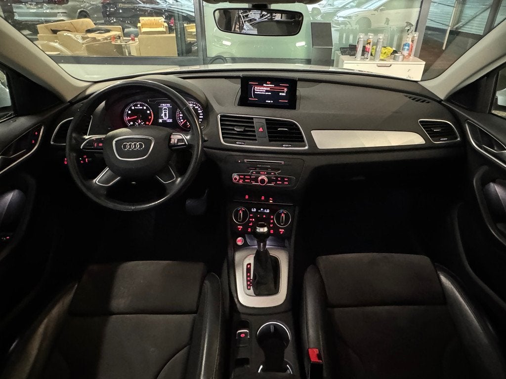 Audi Q3 1.4 TFSI CoD Pano|Keyless|Camera|Sfeer|Stoelverwarmi, 1380 kg, 4 cilinders, 150 pk, Wit