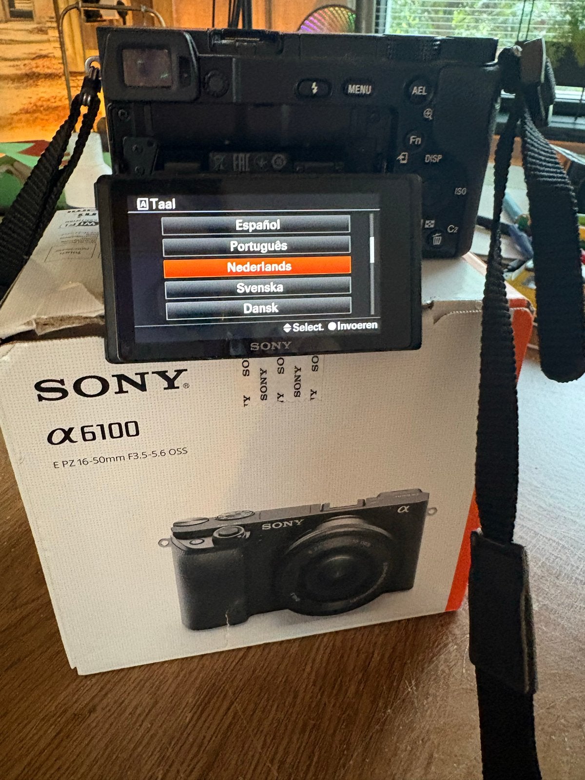 Sony Alpha A6100 systeemcamera met E PZ 16-50mm lens, Ophalen, Beeldstabilisatie, Zo goed als nieuw, Accu