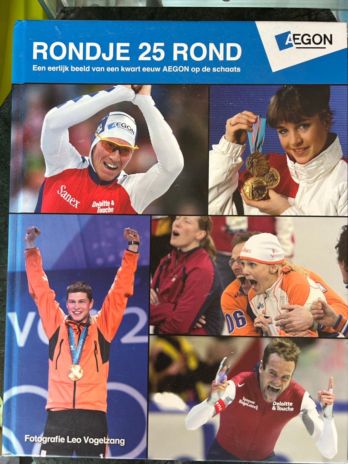Rondje 25 Rond: over Nederlandse schaatsers 1985-2010, Boeken, Ophalen, Zo goed als nieuw, Wintersport