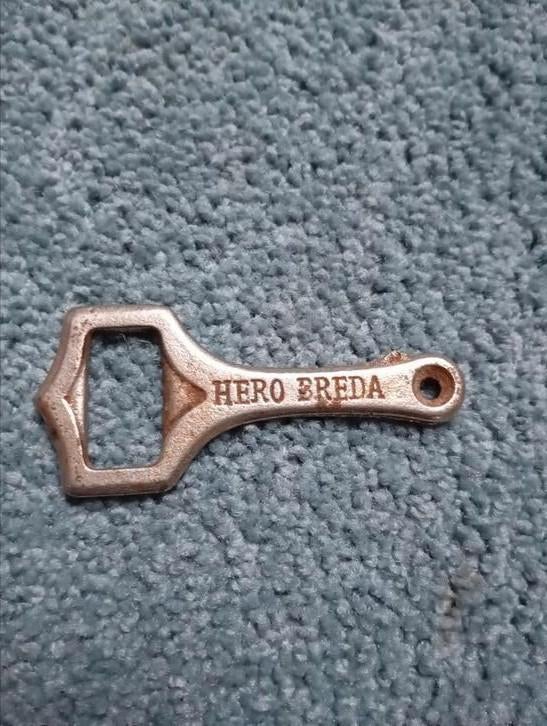 Vintage Blikopener(s) Vichy Piedboeuf Heineken Hero Skol Kru, Verzamelen, Biermerken, Ophalen of Verzenden, Heineken
