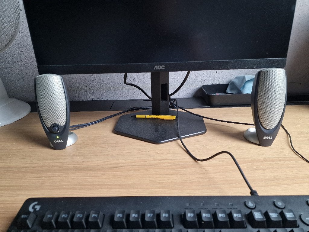 Dell 2.1 computer speaker met heel goed geluid!!, Computers en Software, Pc speakers, Ophalen of Verzenden, Gebruikt, Audiokanaal 2.1