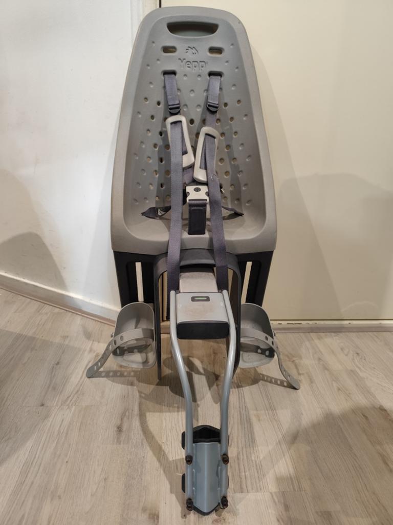 Yepp Achterzitje Grijs - Comfortabel en Veilig, Fietsen en Brommers, Fietsaccessoires | Fietsstoeltjes, Ophalen, Achterzitje, YEPP