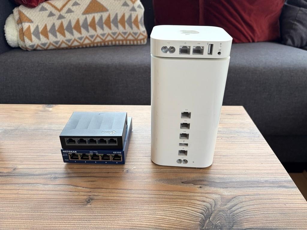 Apple Extreme & Express + Switches, Ophalen of Verzenden, Zo goed als nieuw, Apple