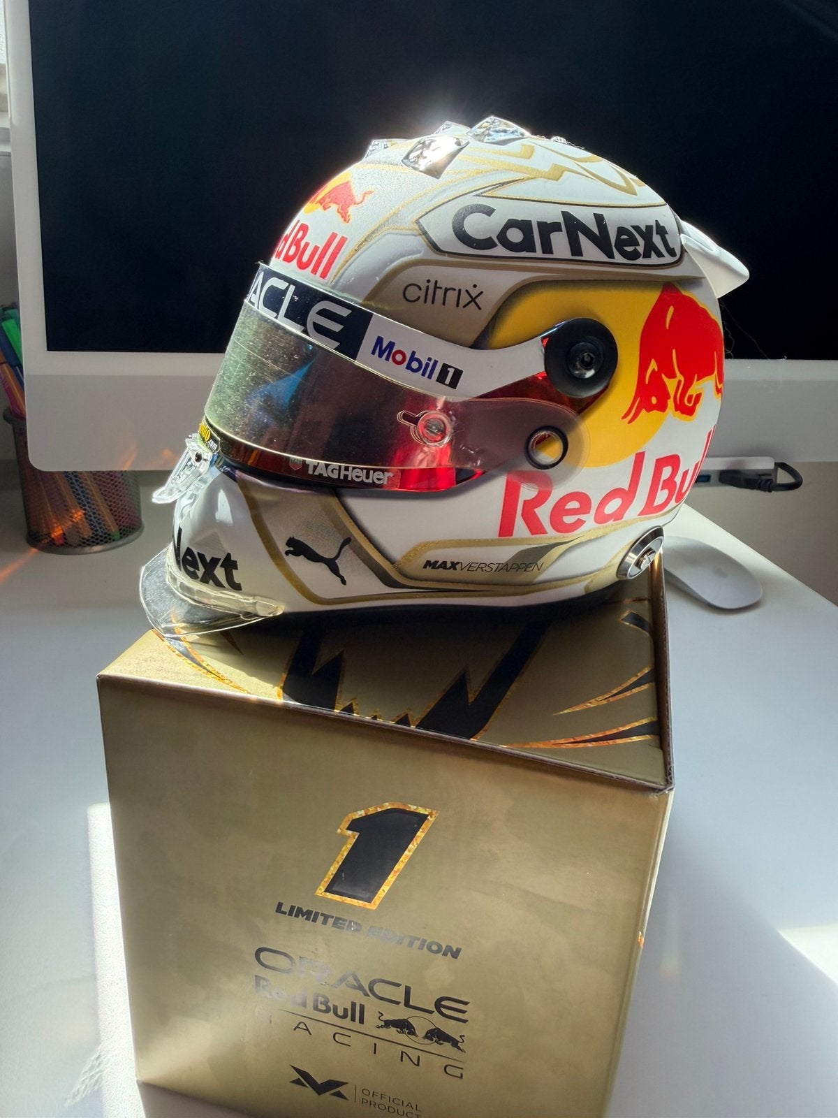 Max verstappen 1/2 2022 season helm, Ophalen, Zo goed als nieuw, Formule 1