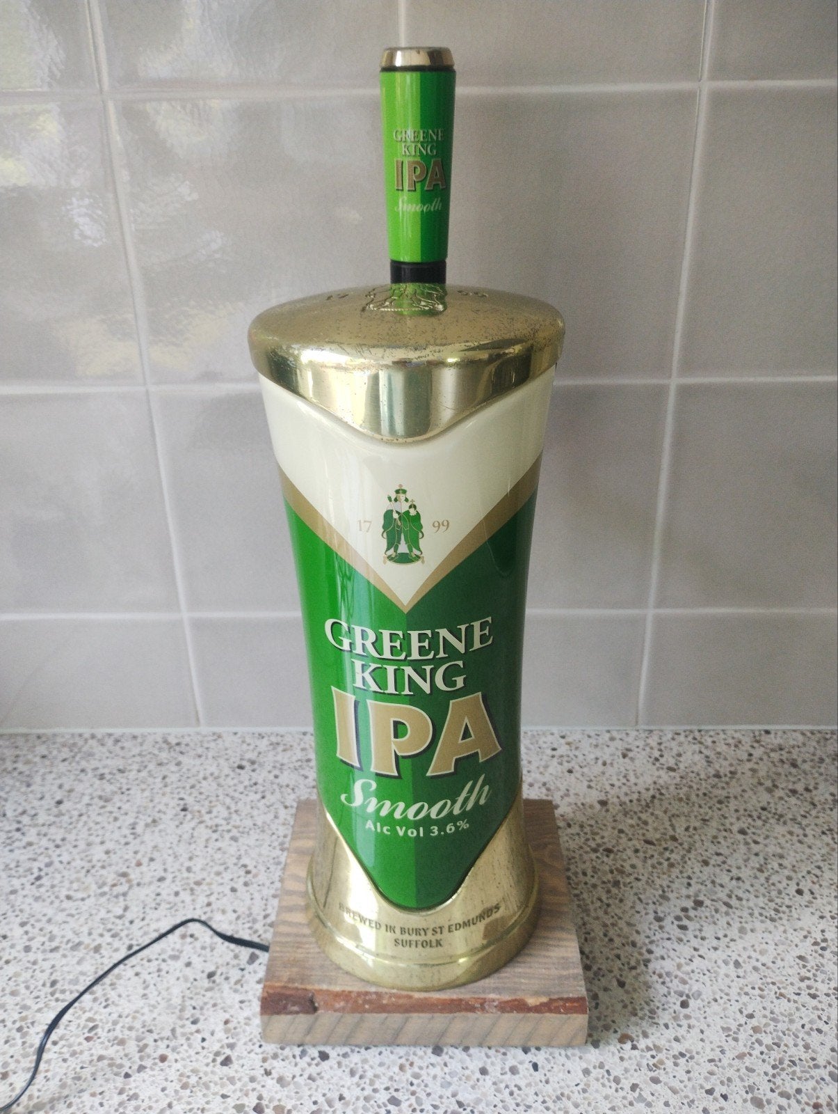 Originele Engelse biertap met verlichting – Greene King IPA, Ophalen of Verzenden, Gebruikt, Reclamebord, Plaat of Schild, Overige merken