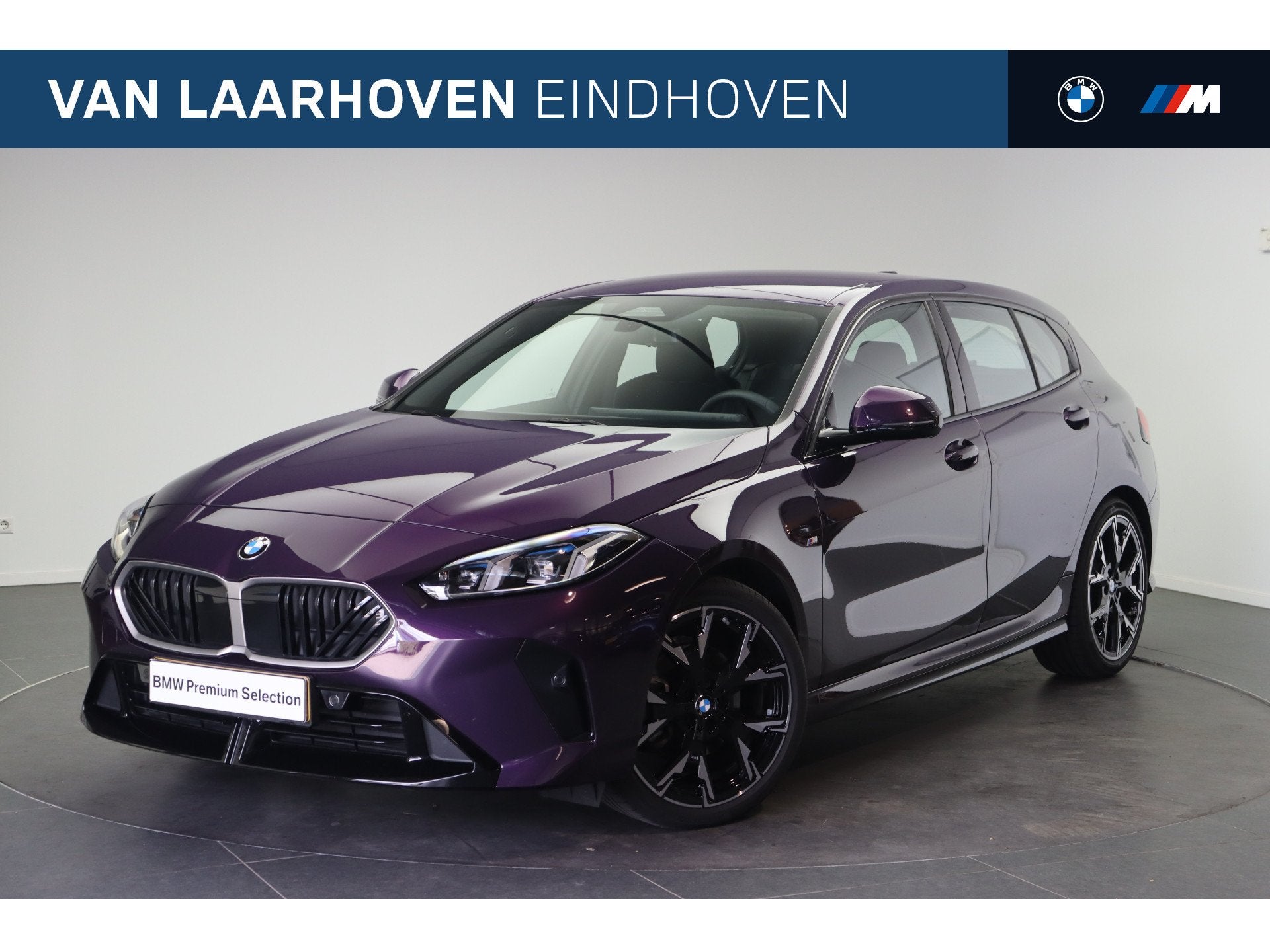 BMW 1 Serie 120 M Sport Automaat / Sportstoelen / Achteruitr, Gebruikt, Met garantie (alle), Metallic lak, Origineel Nederlands