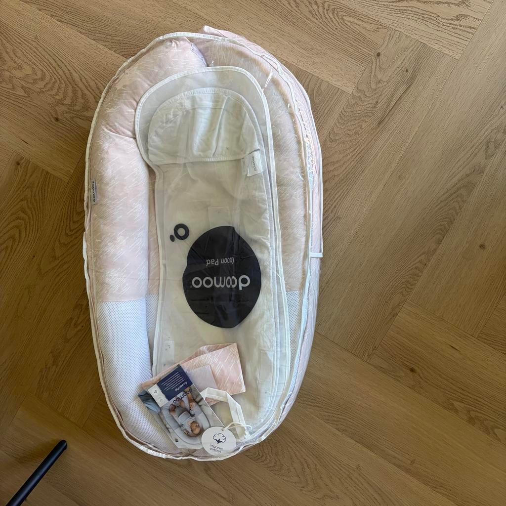 Doomoo babynestje met extra matras, Ophalen, Zo goed als nieuw, Minder dan 140 cm, Matras