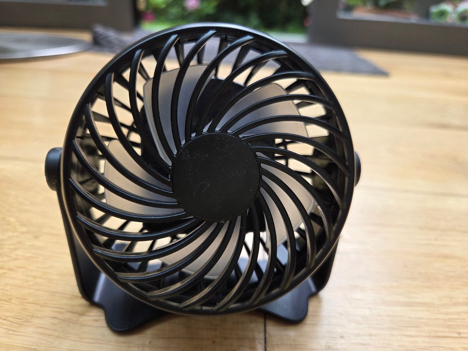 Compacte Batterij Ventilator - Draagbaar en Krachtig, Ophalen, Gebruikt, Tafelventilator