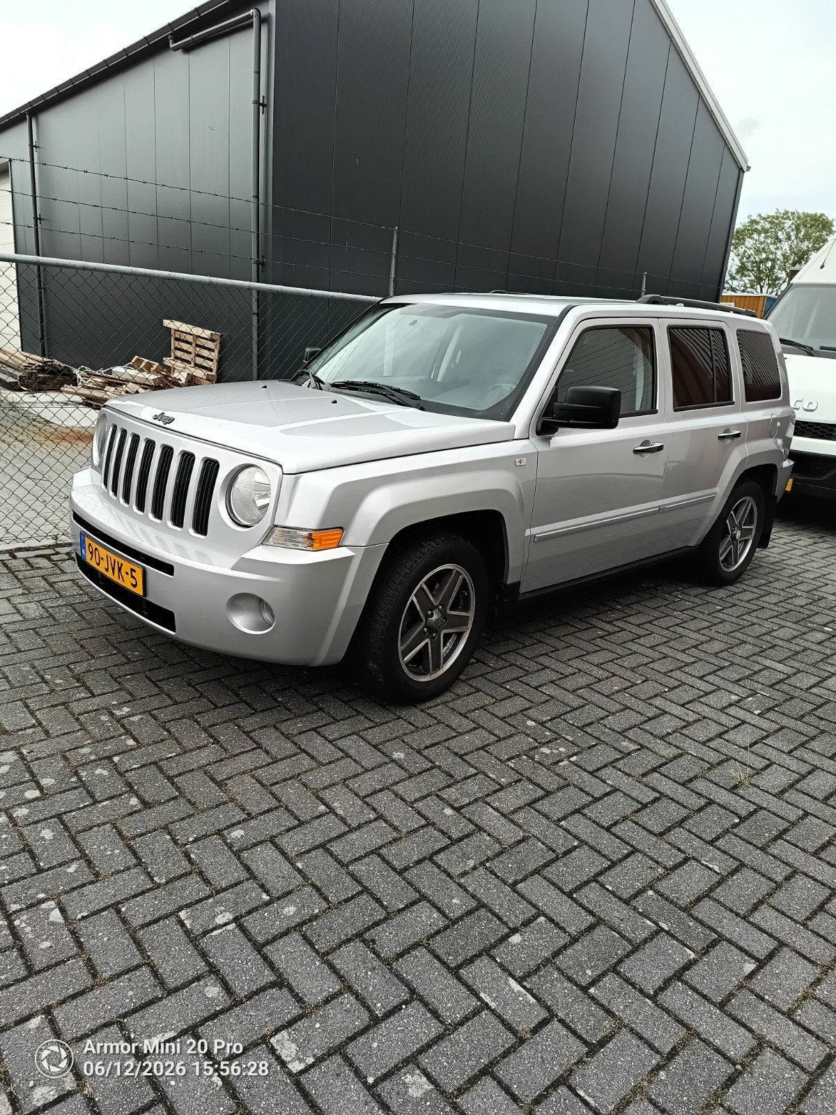 Jeep Patriot 2.4 CVT 2009 Grijs, Auto's, Jeep, Automaat, 450 kg, 4 cilinders, 75 €/maand