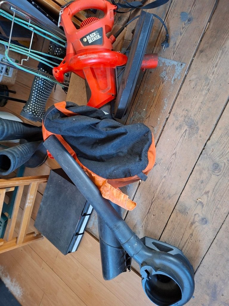 Bladblazer Black& Dekker, Ophalen, Gebruikt, Met opvangzak, Handgedragen