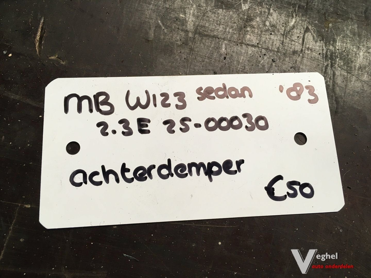 Mercedes W123 Sedan 2.3 1983  Wagennr 2500030   Einddemper, Ophalen, Gebruikt, -, -