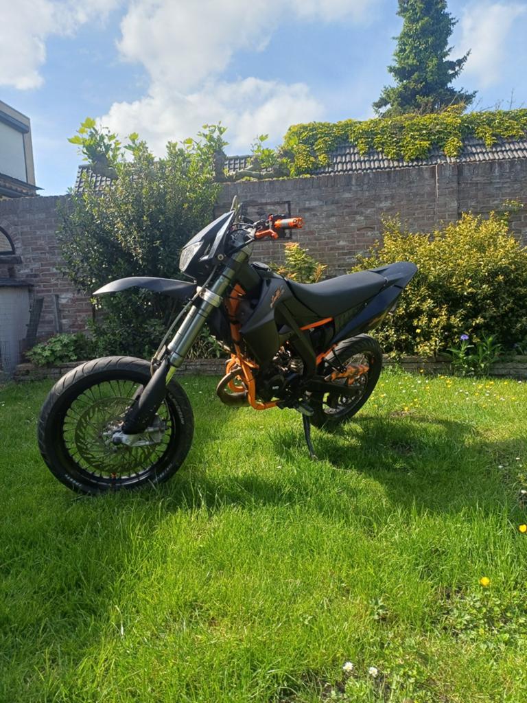 Mooie derbi senda sm 50, Ophalen, Zo goed als nieuw