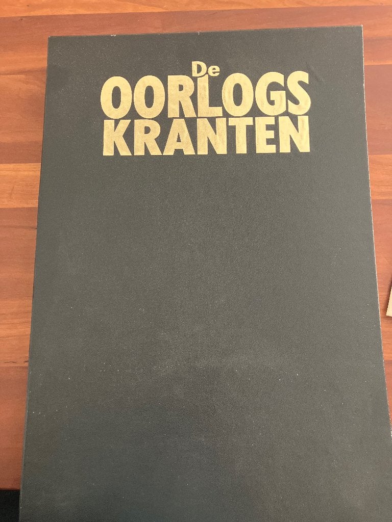Oorlogskranten, Tweede Wereldoorlog, Ophalen of Verzenden, Zo goed als nieuw, Het parool
