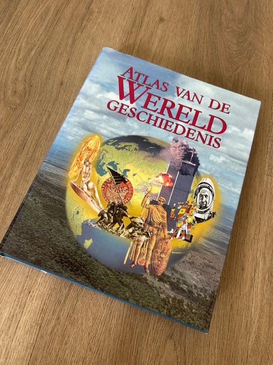 Atlas van de Wereldgeschiedenis - Geschiedenisatlas, Overige atlassen, Ophalen of Verzenden, Zo goed als nieuw, 1800 tot 2000