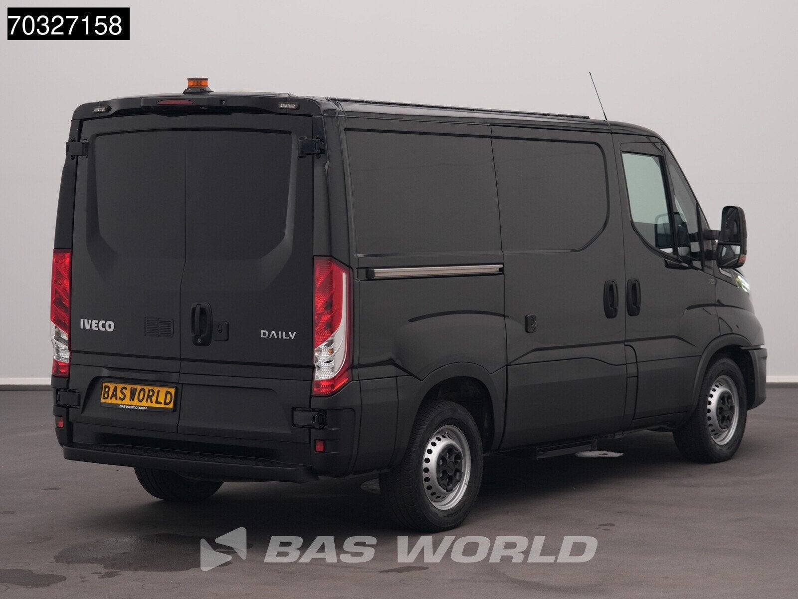 Iveco Daily 35S16 Uniek! Laag Dak Automaat L1H1 160PK Navi L, Automaat, Stof, Gebruikt, Euro 6