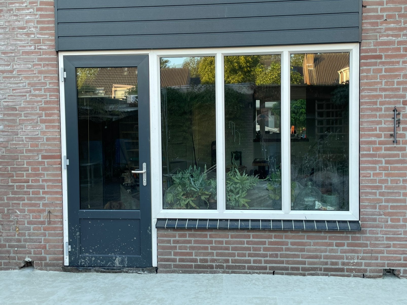 Kunststof gevelset met triple glas + buitendeur, Ophalen, Zo goed als nieuw, Kunststof, Deurkozijn