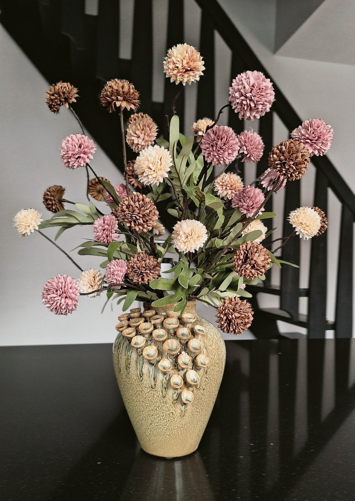 Vaas met kunstbloemen – pompom bloemen – herfstdecoratie, Bruin, 45 cm, Nieuw, Ophalen of Verzenden