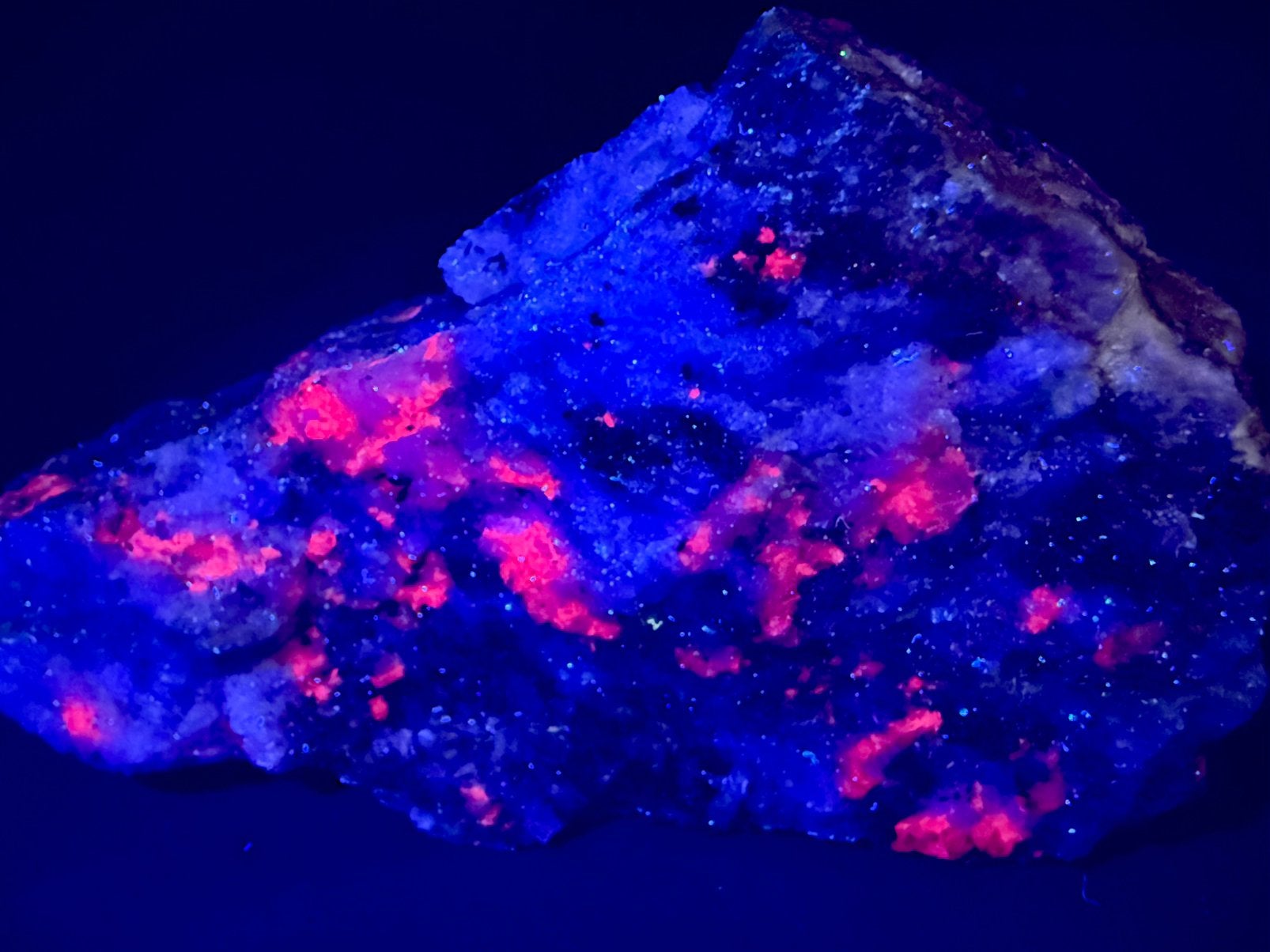 Fel fluorescerend gemmy robijn, froland, noorwegen, Ophalen of Verzenden